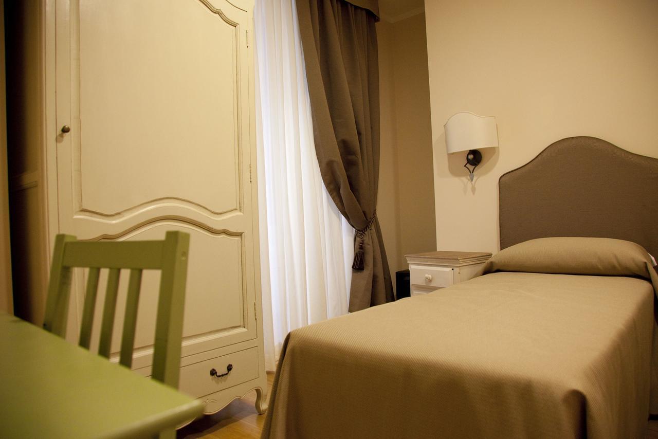 ホテル Residenza Dei Gracchi ローマ エクステリア 写真